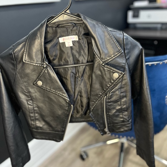 Little Girls black leather jacket size small - Picture 2 of 5